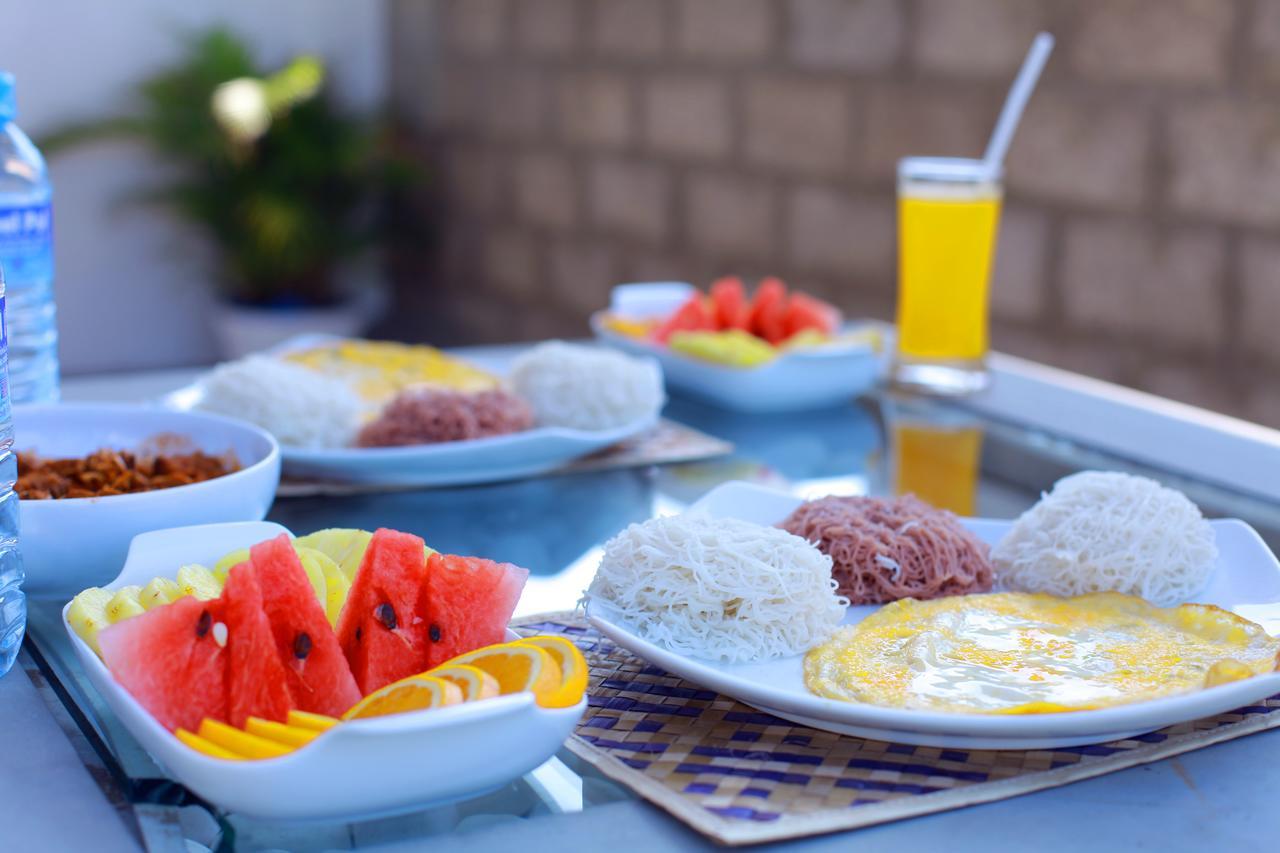 Niwahana Transit City Hotel Katunayaka Dış mekan fotoğraf